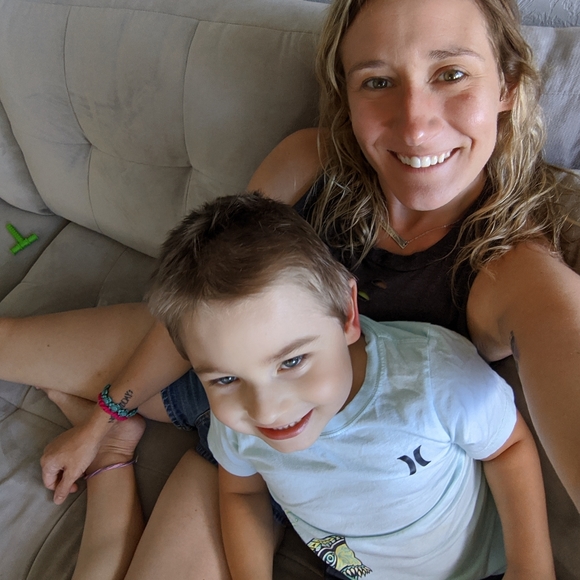 Meet your Posher, Kayla - Picture 2 of 15